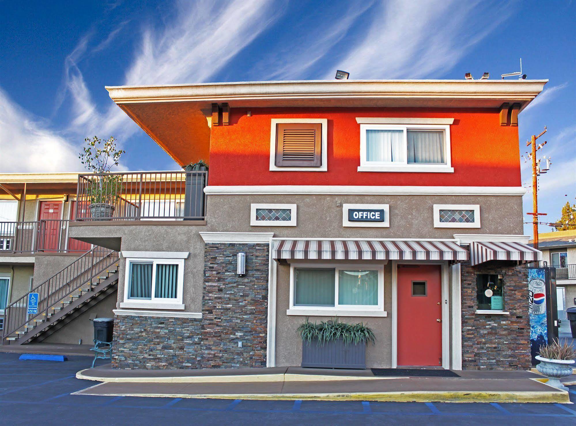 Friendly Hills Motel 2*